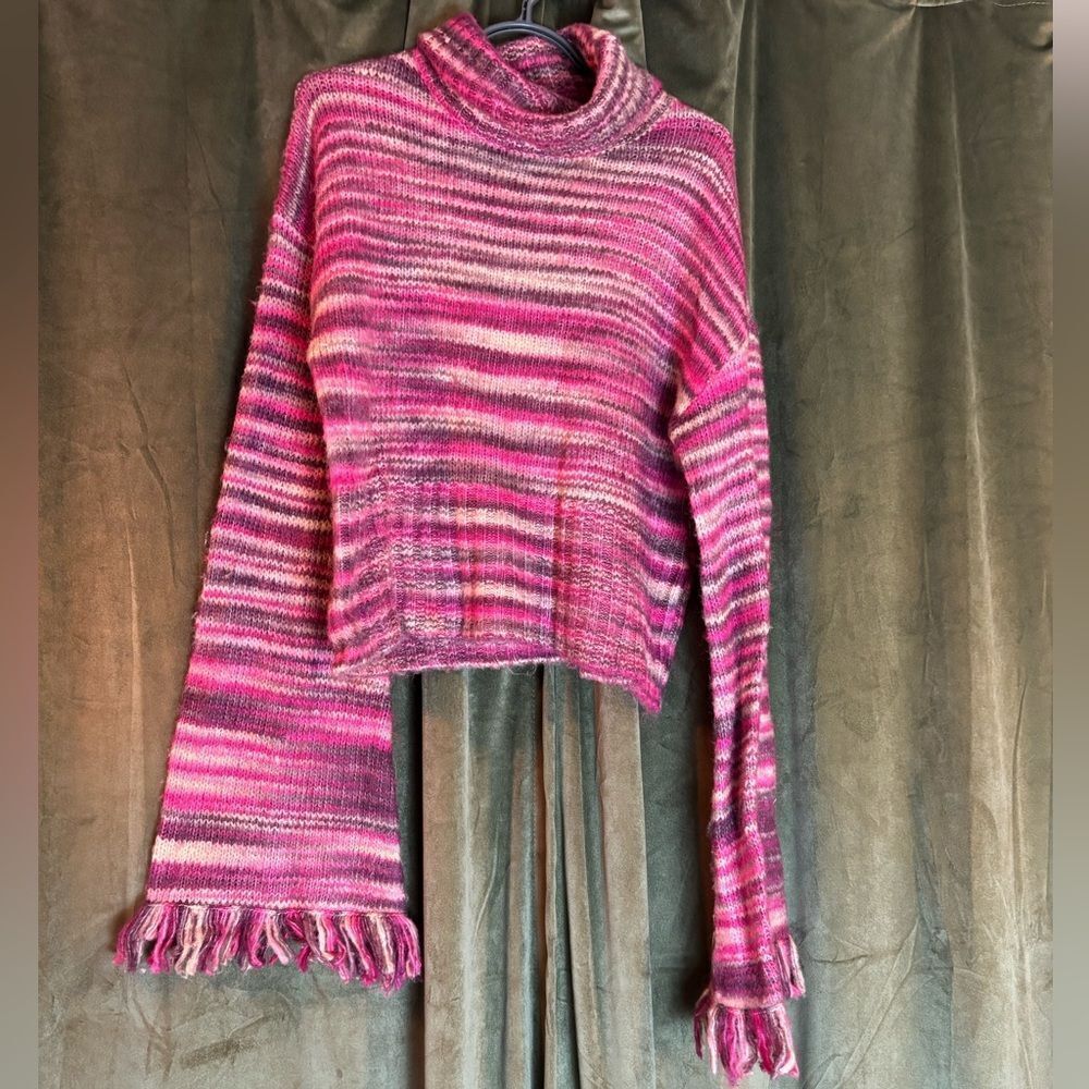 Gorgeous bell, fringe sleeve Striped Pink Sweater